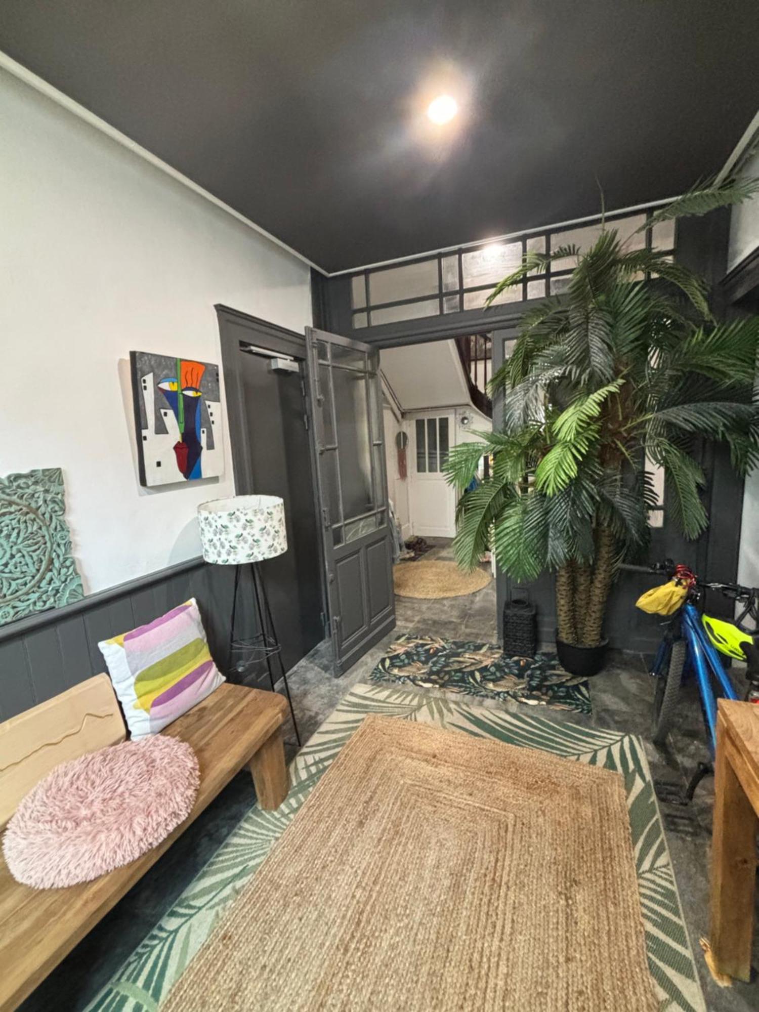 Appartamento Nid Urbain Chez Sophie Bagnères-de-Bigorre Esterno foto